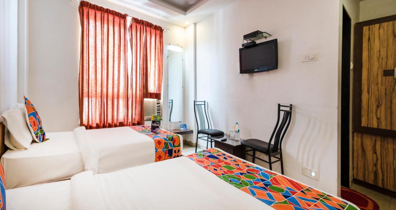 Oyo 24197 Saptaruchi Hotel Pimpri-Chinchwad Exterior foto