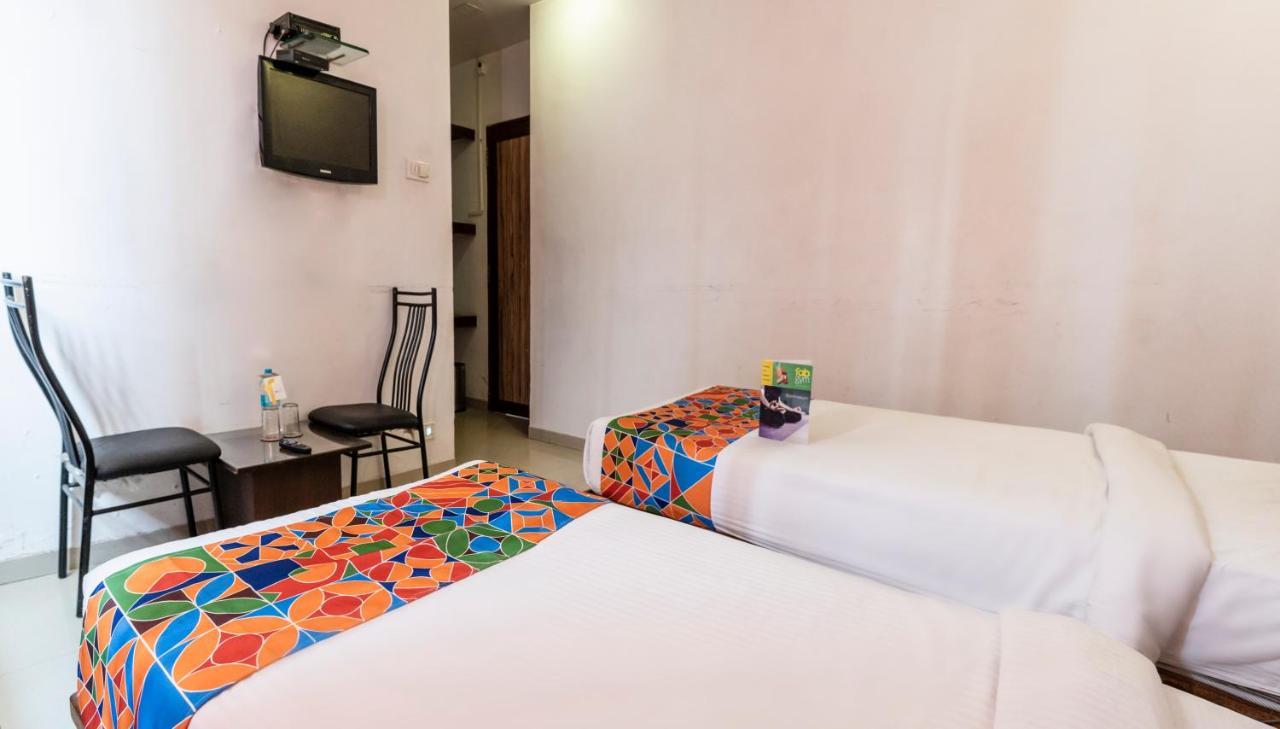 Oyo 24197 Saptaruchi Hotel Pimpri-Chinchwad Exterior foto